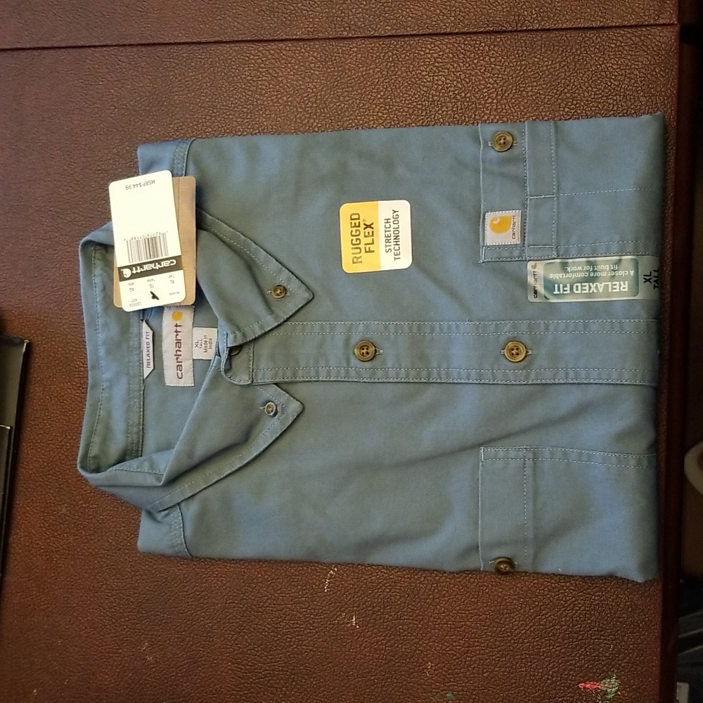 Carhartt short sleeve rugged shirt w/pockets